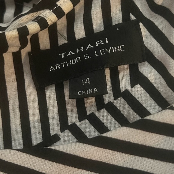 Tahari Black & White Matte Jersey with Ruffle Layering. - Picture 7 of 10